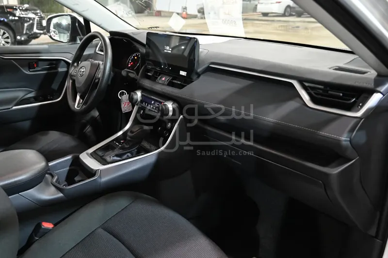 2025 تويوتا راف 4