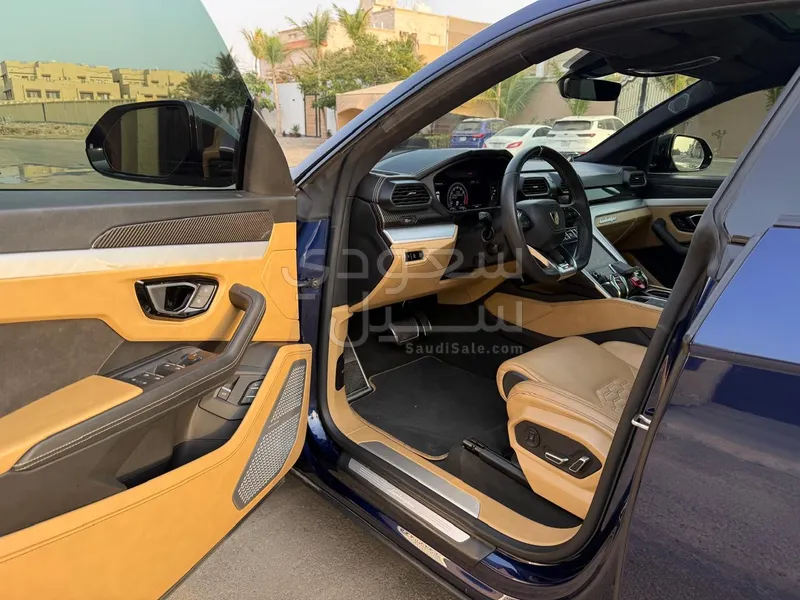 2021 لمبرجيني اوروس