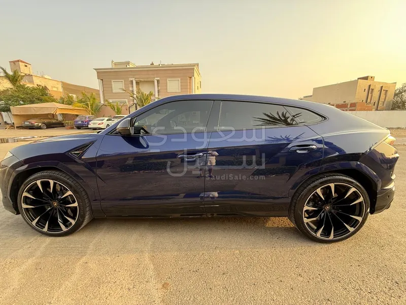 2021 لمبرجيني اوروس