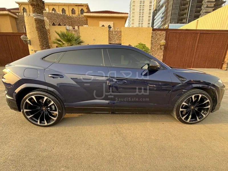 2021 لمبرجيني اوروس