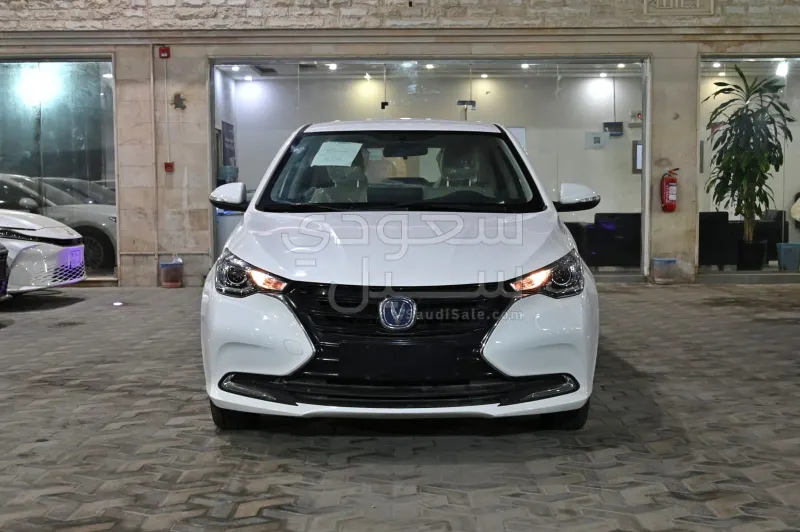 2025 شانجان السفن