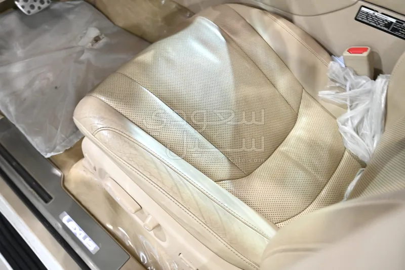 2021 لكزس إل إكس 570 اس