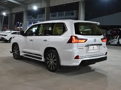 2021 لكزس إل إكس 570 اس