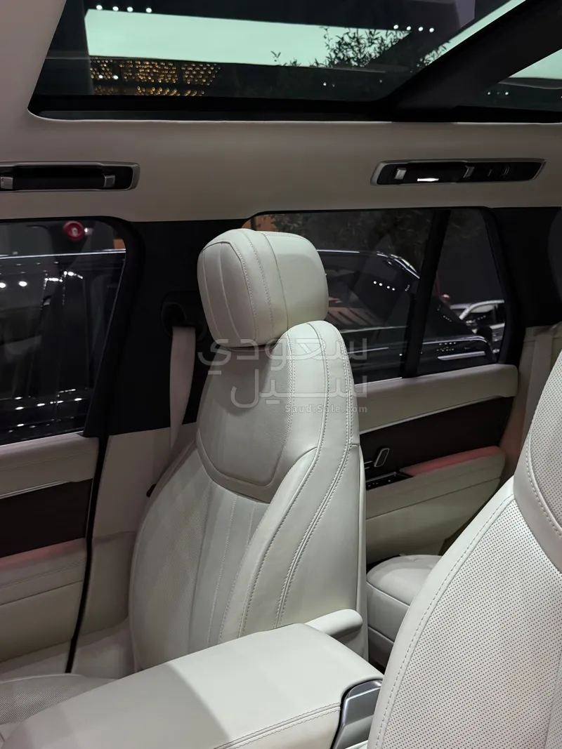 2023 لاند روفر رينج روفر فوج اس اي