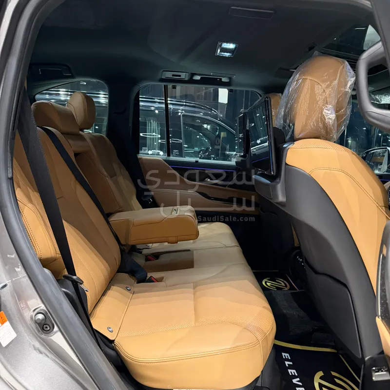 2024 لكزس إل إكس 600