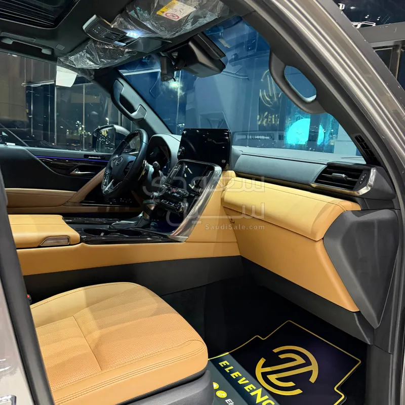 2024 لكزس إل إكس 600