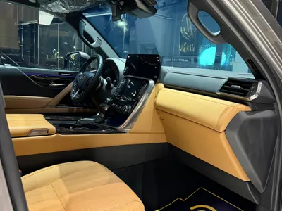 2024 لكزس إل إكس 600