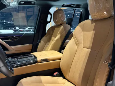 2024 لكزس إل إكس 600