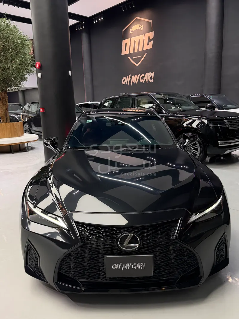 2021 لكزس آي إس 350 إف