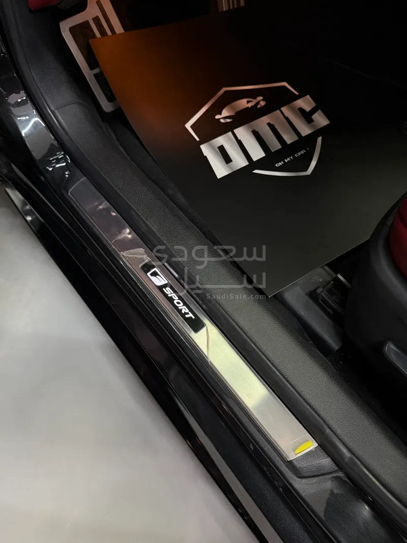 2021 لكزس آي إس 350 إف