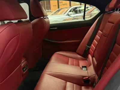 2021 لكزس آي إس 350 إف