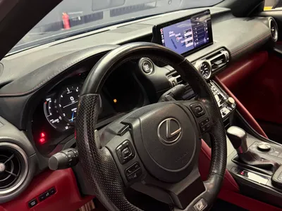 2021 لكزس آي إس 350 إف