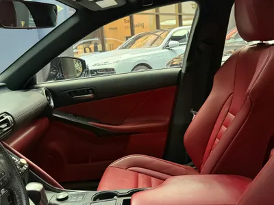 2021 لكزس آي إس 350 إف