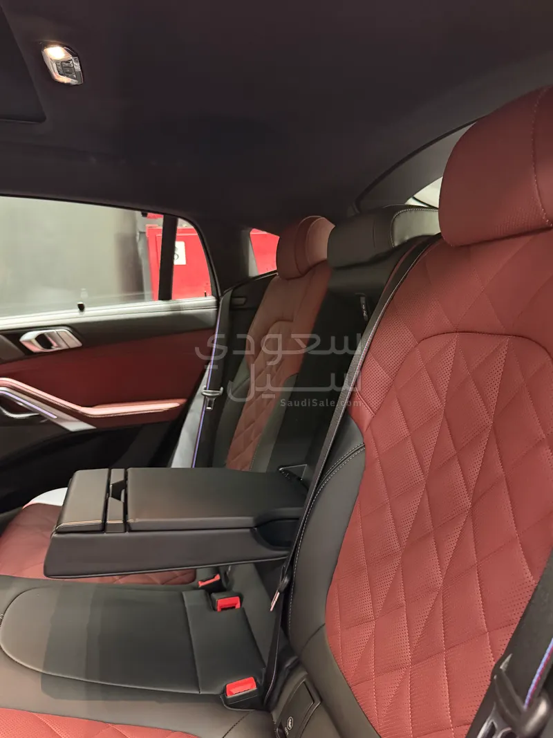 2024 بي ام دبليو الفئة اكس 6 إم كت