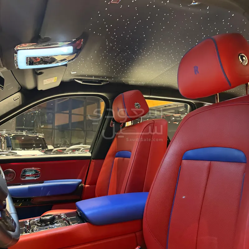 2022 رولز رويس كولينان بلاك بادج