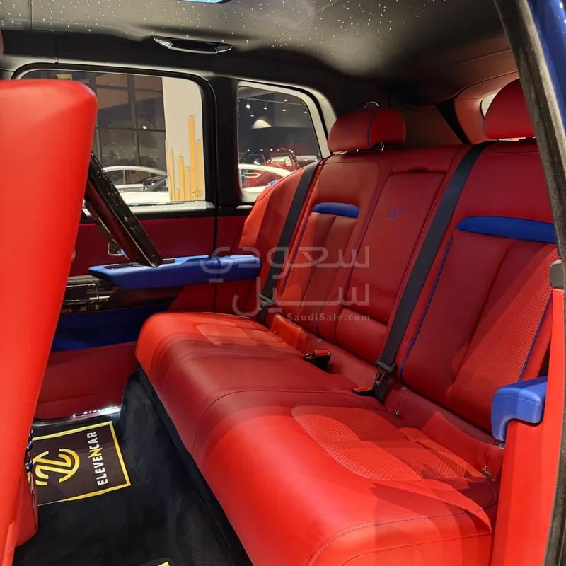 2022 رولز رويس كولينان بلاك بادج