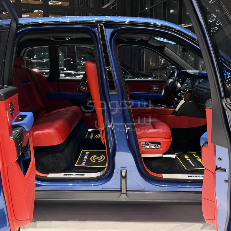 2022 رولز رويس كولينان بلاك بادج