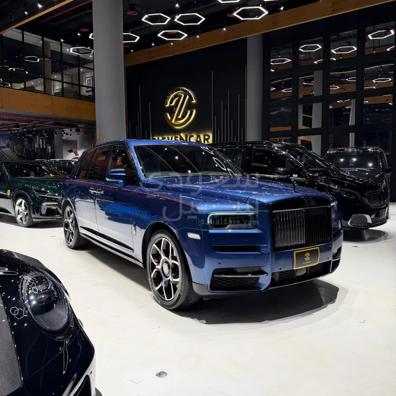 2022 رولز رويس كولينان بلاك بادج