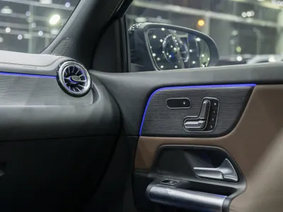 2023 مرسيدس - بنز جي إل أي 200