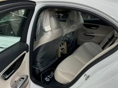 2025 مرسيدس - بنز سي 200