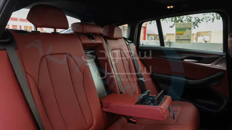 2025 بي ام دبليو الفئة اكس 4 ام كت