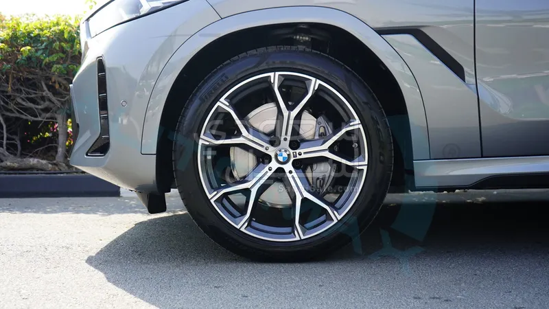 2026 بي ام دبليو الفئة اكس 6 إم كت