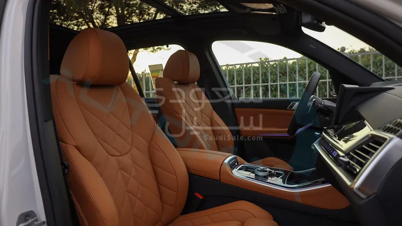 2025 بي ام دبليو الفئة اكس 5 إم كت