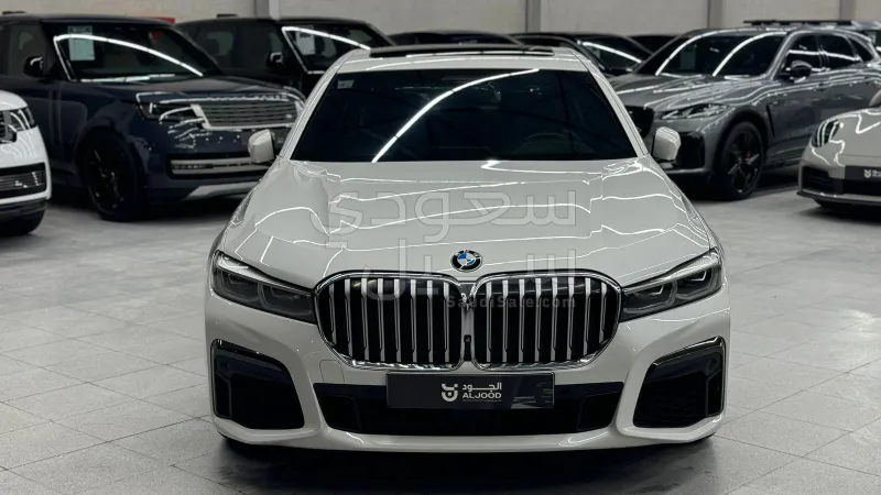 2021 بي ام دبليو الفئة السابعة 730 إل أي