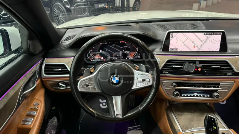 2021 بي ام دبليو الفئة السابعة 730 إل أي