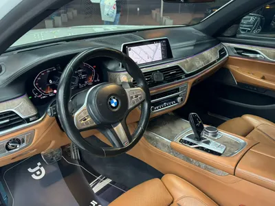 2021 بي ام دبليو الفئة السابعة 730 إل أي