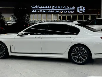 2021 بي ام دبليو الفئة السابعة 730 إل أي