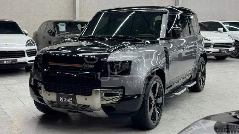 2023 لاند روفر ديفيندر 110