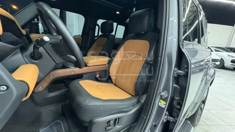 2023 لاند روفر ديفيندر 110