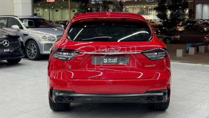 2021 مازيراتي ليفانتي