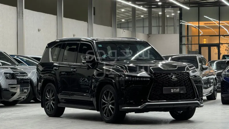 2022 لكزس إل إكس 600