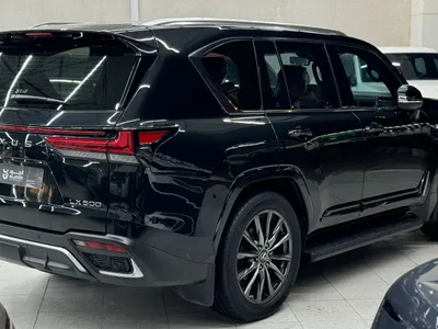 2022 لكزس إل إكس 600