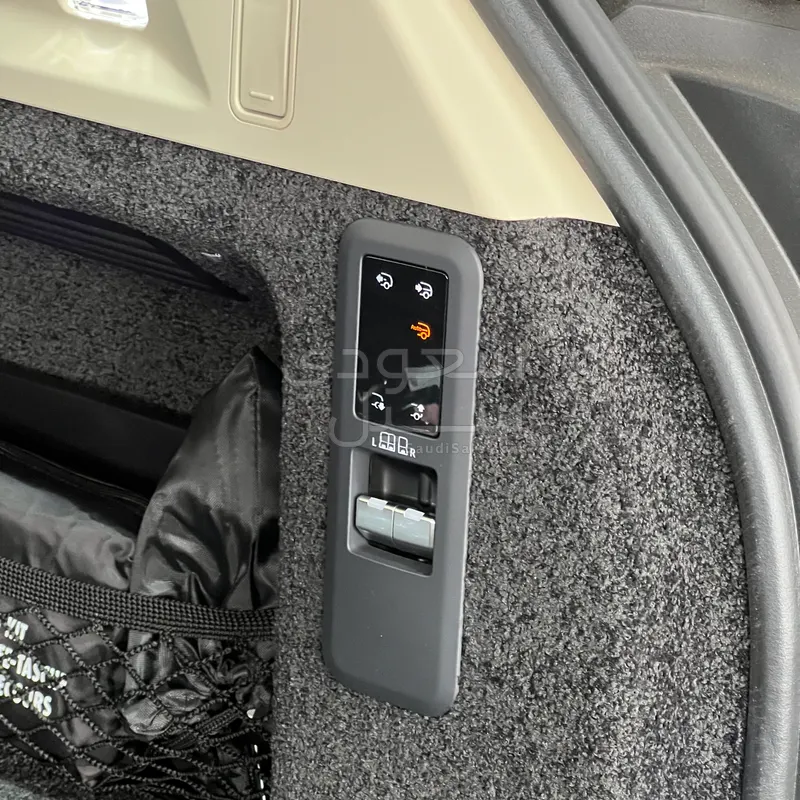 2026 لاند روفر رينج روفر اوتوبيوغرافي