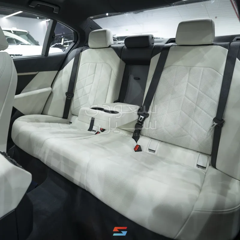 2026 بي ام دبليو الفئة الخامسة 520 أي