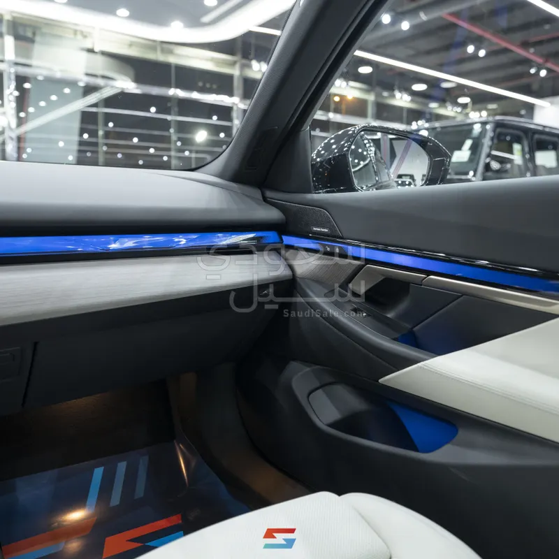 2026 بي ام دبليو الفئة الخامسة 520 أي