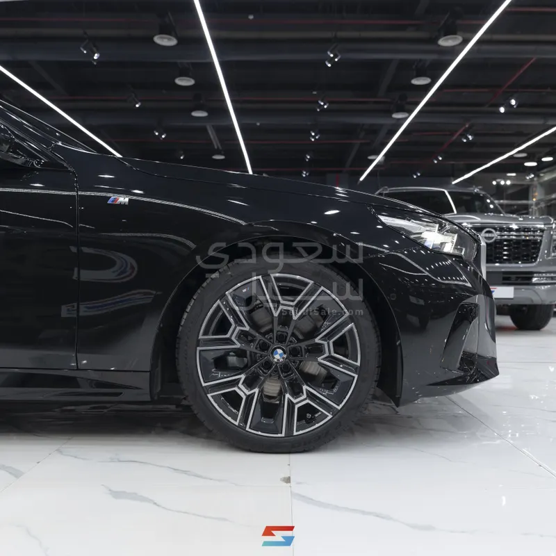 2026 بي ام دبليو الفئة الخامسة 520 أي