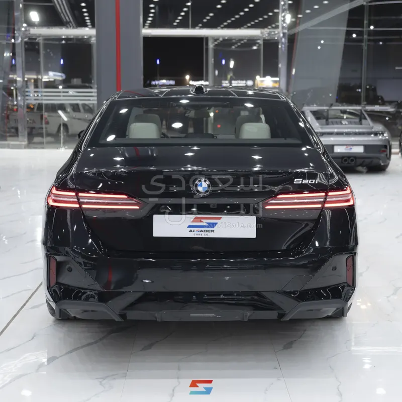 2026 بي ام دبليو الفئة الخامسة 520 أي