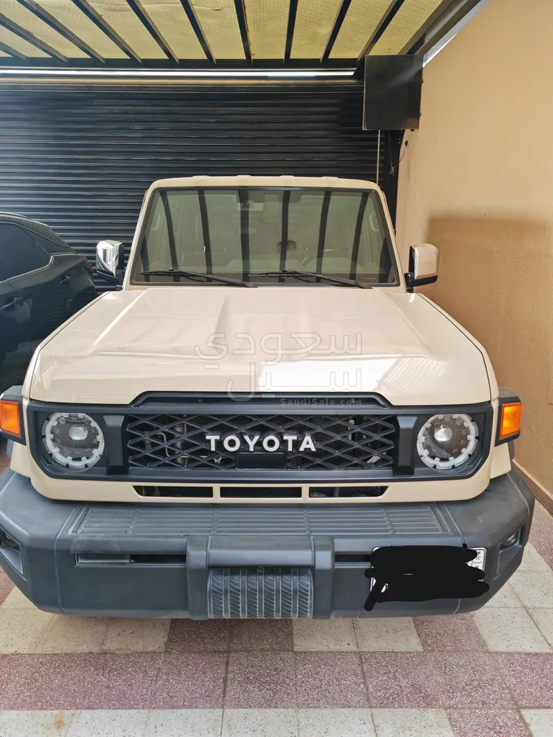 2024 تويوتا لاند كروزر ربع ال اكس