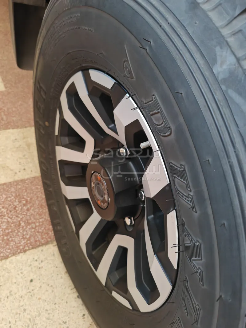 2024 تويوتا لاند كروزر ربع ال اكس