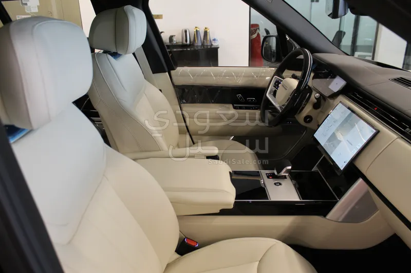 2026 لاند روفر رينج روفر اوتوبيوغرافي