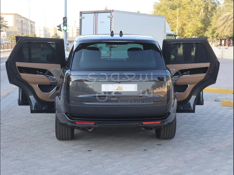 2025 لاند روفر رينج روفر اوتوبيوغرافي