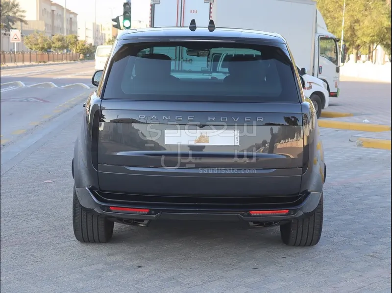 2025 لاند روفر رينج روفر اوتوبيوغرافي