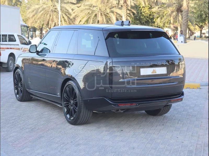 2025 لاند روفر رينج روفر اوتوبيوغرافي