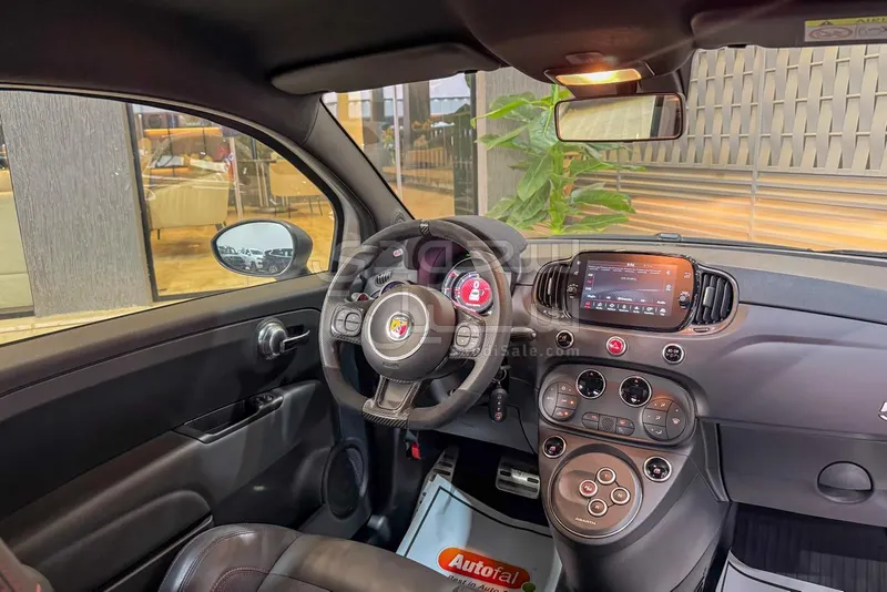 2024 فيات ابارث 695 كومبيتيزيون