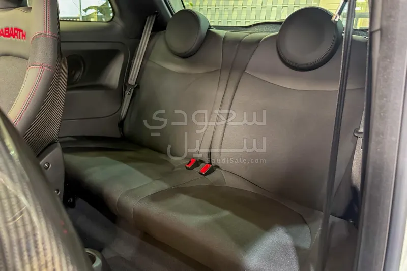 2024 فيات ابارث 695 كومبيتيزيون