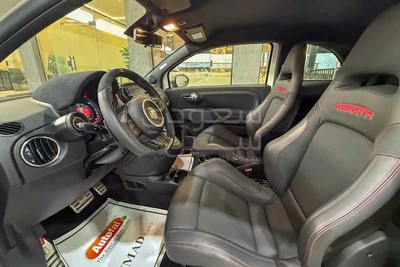 2024 فيات ابارث 695 كومبيتيزيون